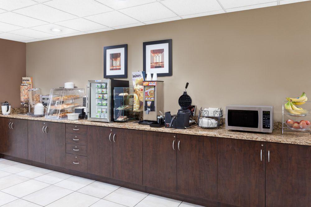 Microtel Inn & Suites By Wyndham Columbia Bagian luar foto