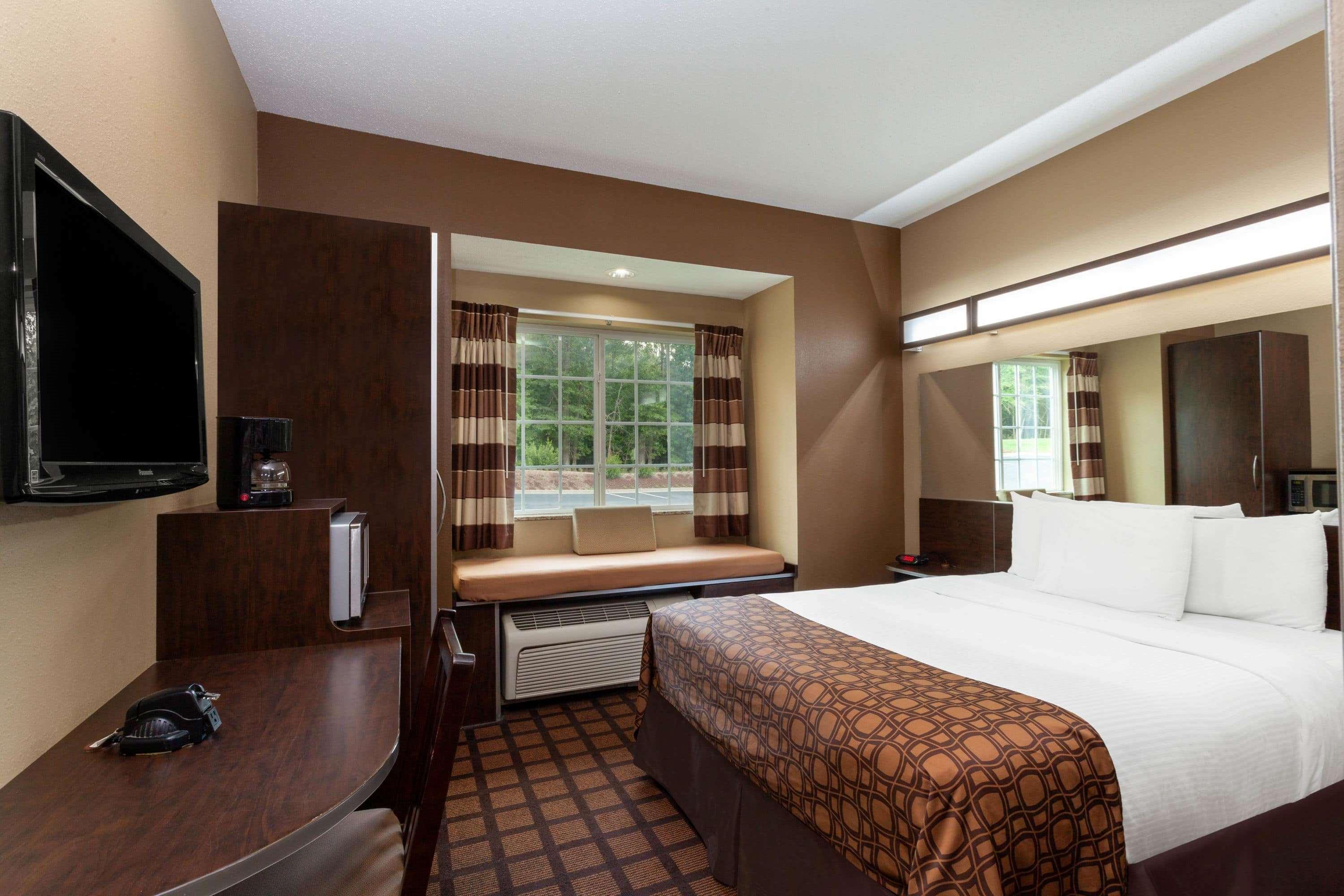 Microtel Inn & Suites By Wyndham Columbia Bagian luar foto