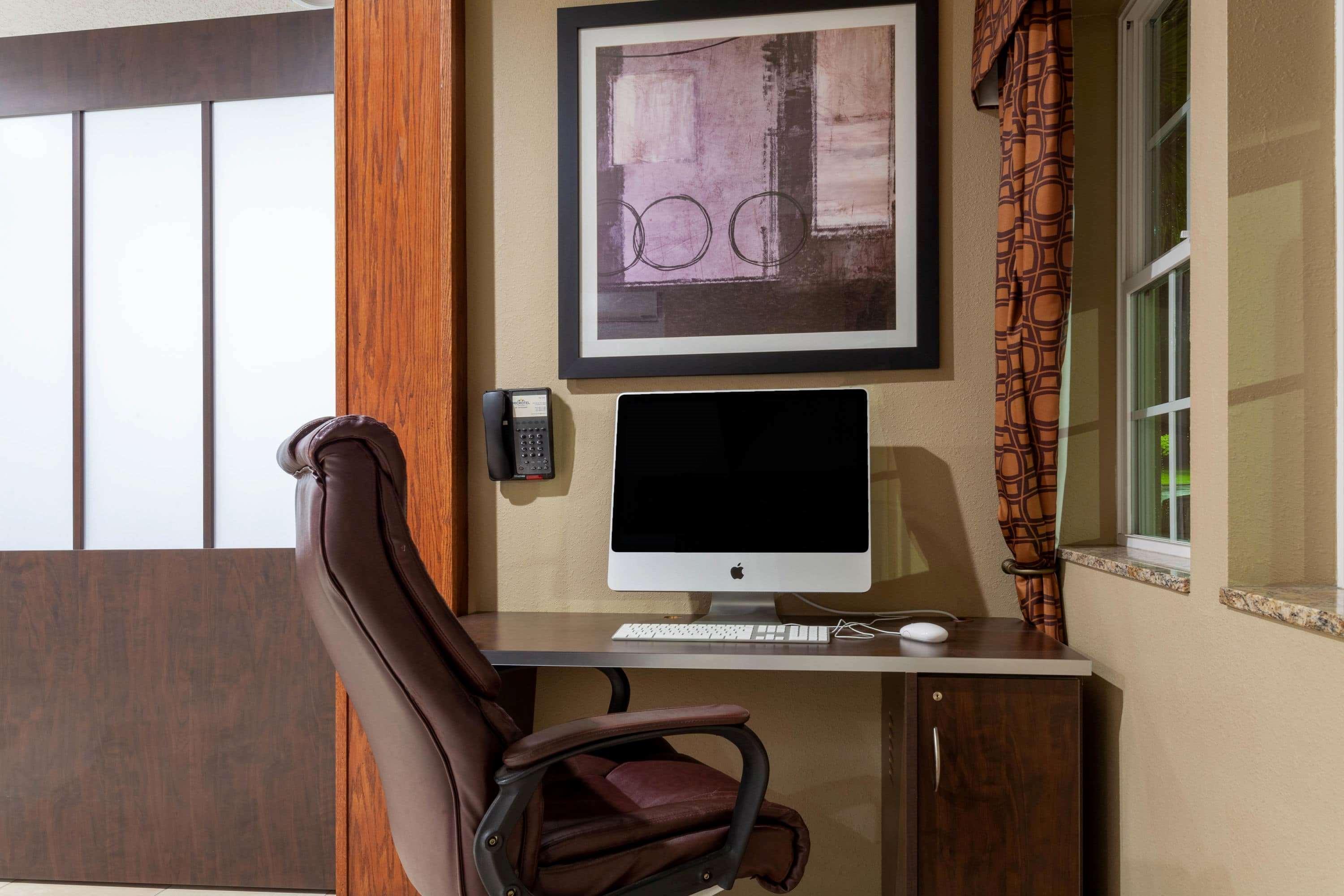 Microtel Inn & Suites By Wyndham Columbia Bagian luar foto